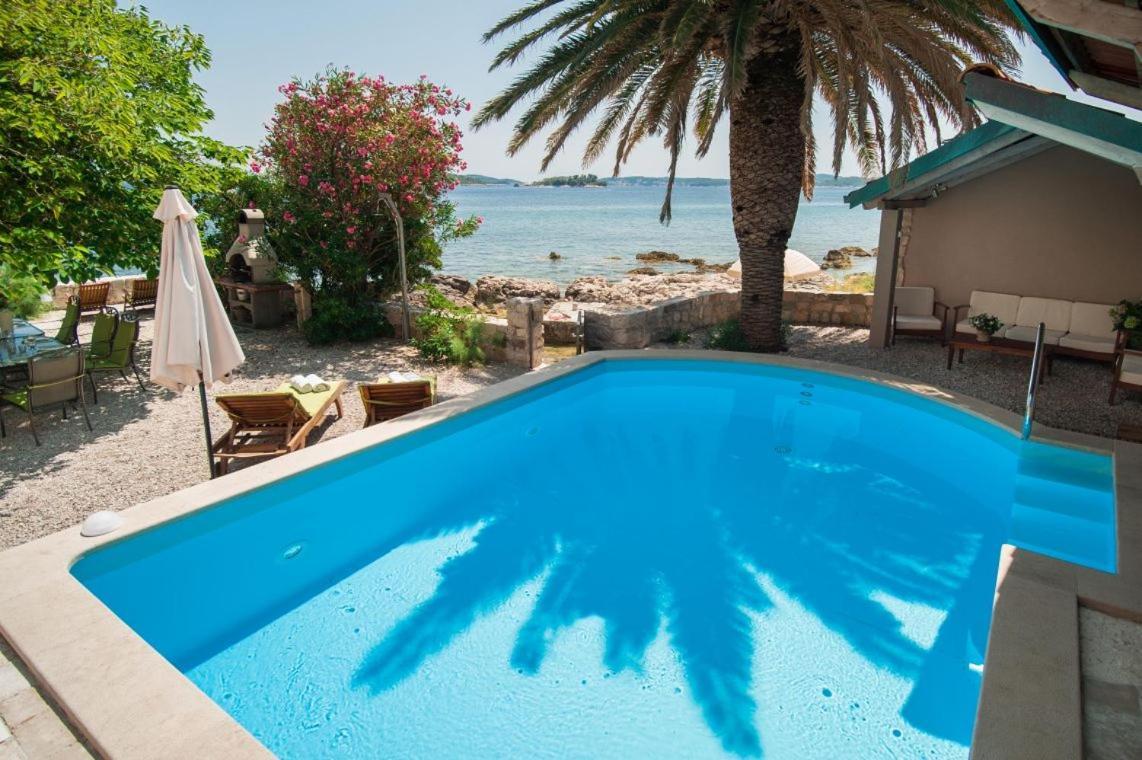 Luxury Beachfront Villa Mare With Private Pool At The Beach Orebic - Peljesac Exterior foto